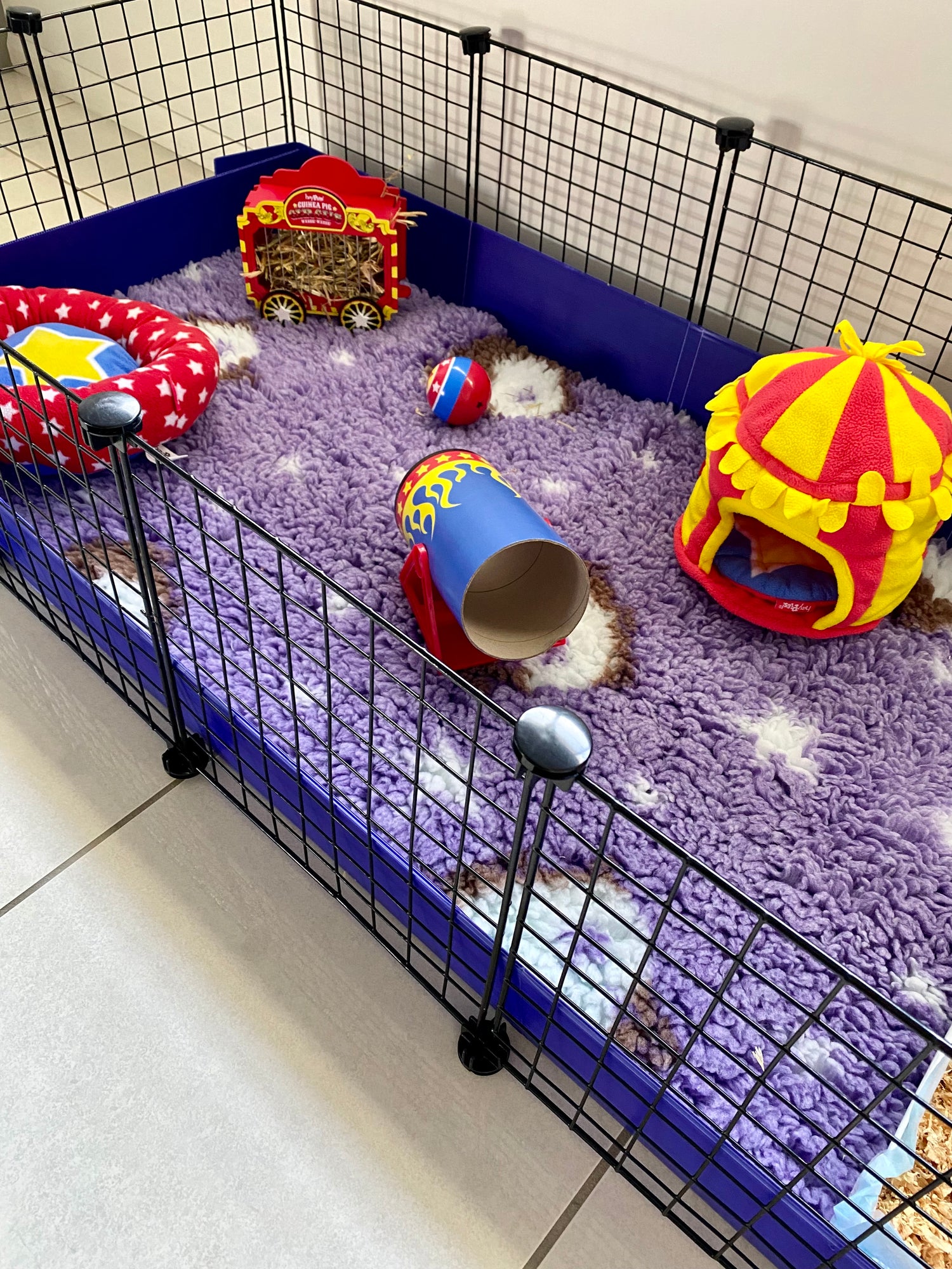 Ozzy Vet-Bed Liner | Purple with Black and White Paws