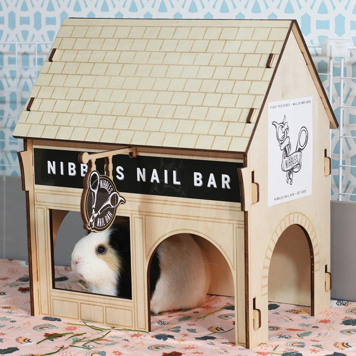 HayPigs!® Nibbles Nail Bar